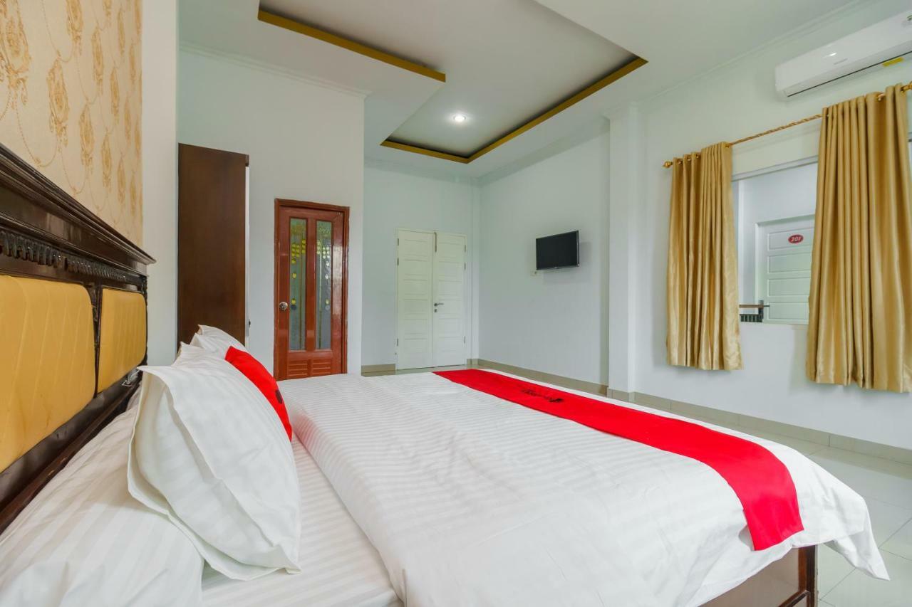 Hotel Reddoorz Syariah Near Simpang Sekip Palembang Exterior foto