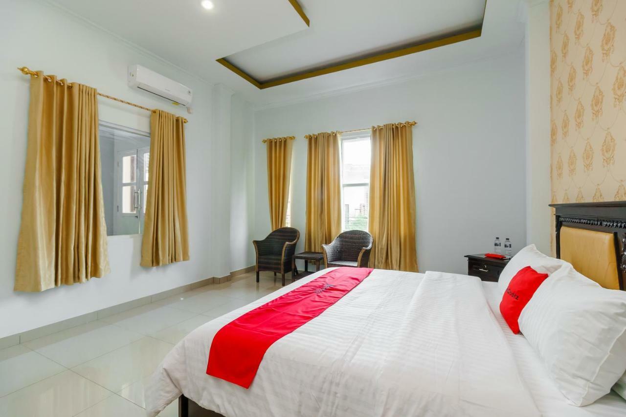 Hotel Reddoorz Syariah Near Simpang Sekip Palembang Exterior foto